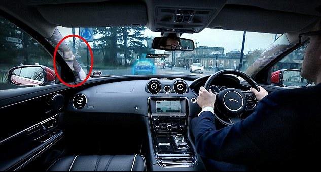 خودرو شفاف با دید 360 درجه به محیط اطراف + عکس
