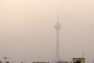 زور آلودگی هوای تهران به تعطیلی مدارس در روزهای سه شنبه و چهارشنبه نرسید / آموزش و پرورش تهران: زنگ های ورزش نیز تعطیل نیستند