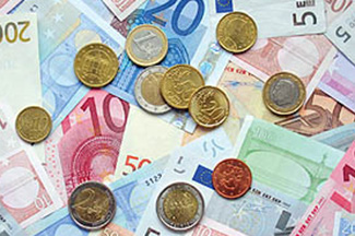 آیا یورو، قافیه را به دلار می بازد؟