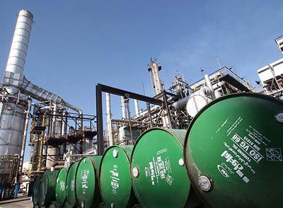 صادرات نفت ایران در ماه آوریل برای دومین ماه متوالی کاهش یافت