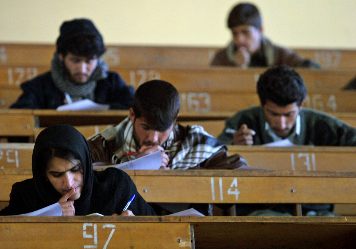 وزیر آموزش عالی افغانستان خواستار حذف کنکور شد