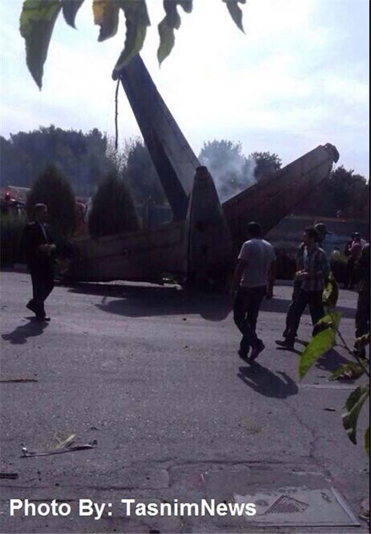 سقوط یک فروند هواپیمای مسافربری در مهرآباد / تهرانسر محل وقوع حادثه / تعداد کشته شدگان: 48 نفر + عکس