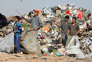 بورس زباله تهران بزرگ تر است یا بورس نبش پل حافظ؟