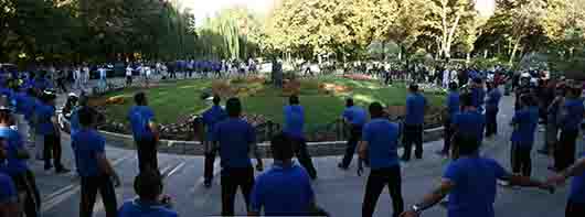 ورزش صبحگاهی پلیس و مردم در پارک ملت برگزار شد