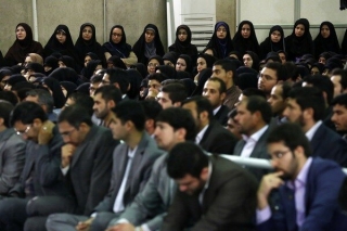 عزم دانشگاهیان برای تحقق گام دوم انقلاب/ لبیک دانشمندان و طلاب