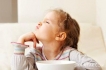 چگونه با بهانه گیری های کودک حین غذا خوردن کنار بیاییم؟