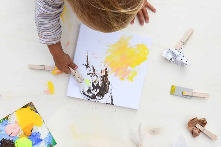 چگونه نقاشی کودک خود را تفسیر کنید!