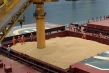 پهلوگیری کشتی حامل ۶۳ هزار تن گندم در بندر امام خمینی