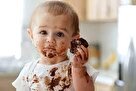 زیاده روی در مصرف شیرینی جات با  سلامتی کودکان چه میکند؟
