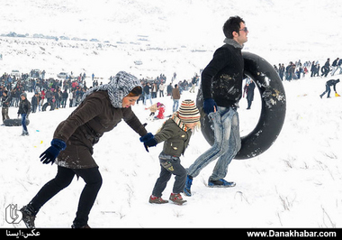 تیوپ سواری و برف بازی در ارتفاعات اراک