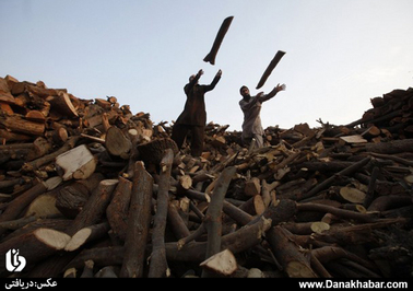 یک انبار چوب در لاهور پاکستان 
