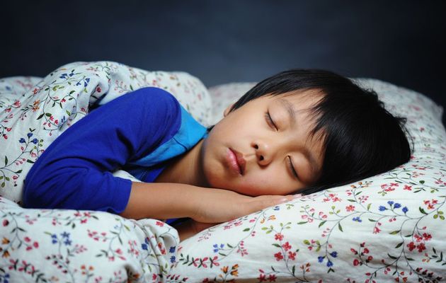 والدین نگران بخوانند/ کسب نمرات بالاتر در گرو خواب شبانه با کیفیت