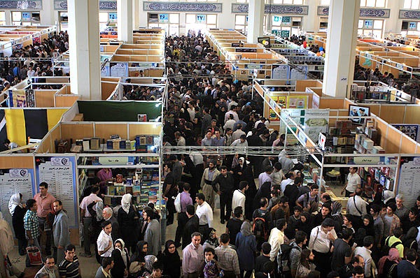 زمان بازدید از نمایشگاه کتاب تهران یک ساعت تمدید شد
