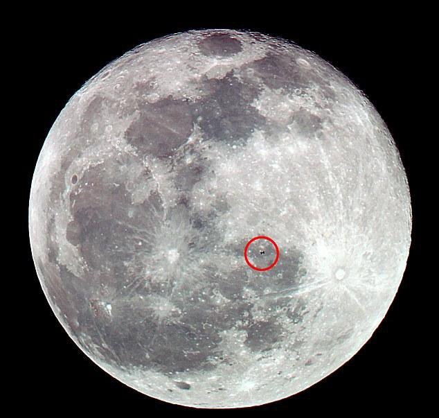عبور ایستگاه فضایی از مقابل ماه+تصاویر