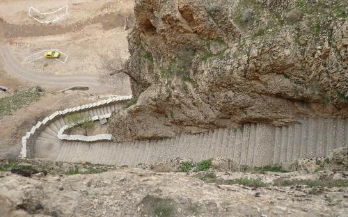 لرستان پایتخت پارینه سنگی ایران/ نبوغ ایرانیان در معماری شگفت انگیز غارهای «دست کند»