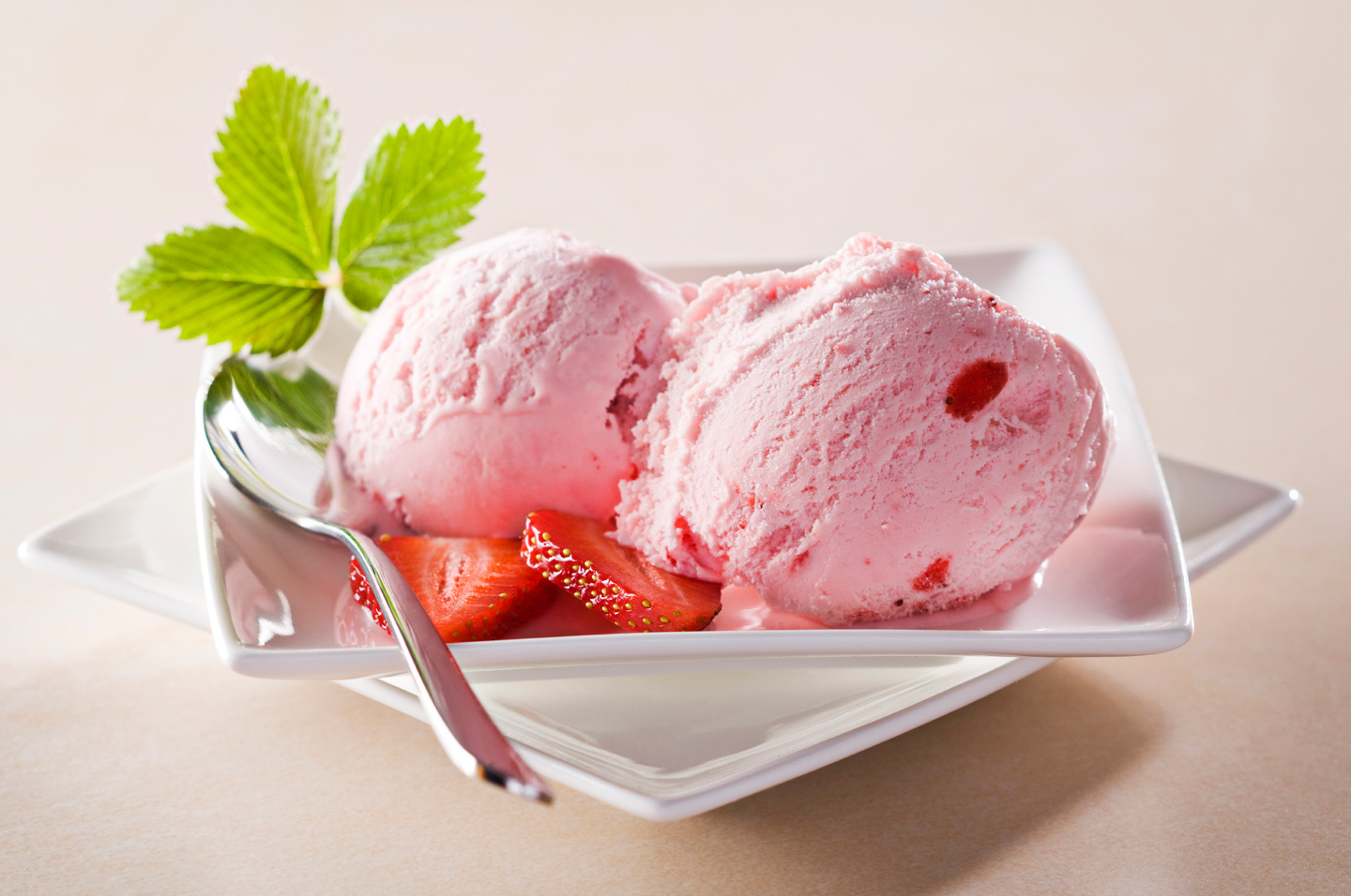 بستنی، بهترین پیشنهاد در ایام گرم سال نیست/ آشنایی با حقایقی در مورد بستنی