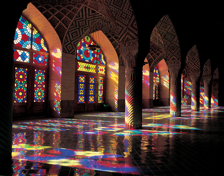 شاهکارهای معماری ایرانی/ از نبوغ نور آرایی در مسجد نصیرالملک تا حمامی که با شمع روشن می شود