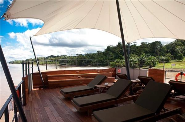 سفر به آب های آمازون با هتل 5 ستاره دریایی