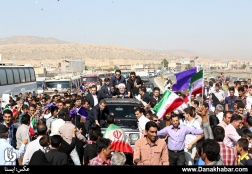 استقبال از رئیس‌جمهوری در فرودگاه خرم‌آباد