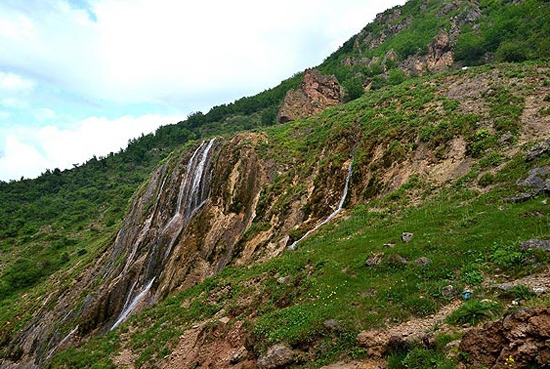 آبشار دراسله پیوند آب و طبیعت