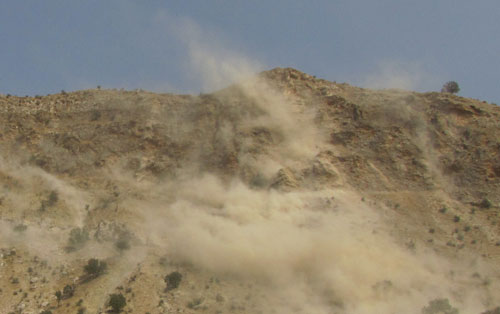 زمین لرزه‌ها در ایلام تا دوماه آینده ادامه دارد / عمده خسارت های زلزله در مورموری مختص مسکن مهر است