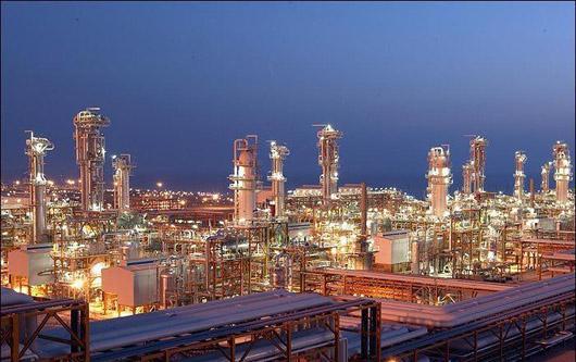 ایران تا 70 سال نفت و تا 200 سال گاز دارد / برای انواع مختلف نفتمان مشتری داریم