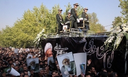 تشییع پیکر پاک حضرت آیت الله مهدوی کنی از دانشگاه تهران (1)