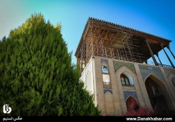 عالی قاپو محکوم به حبس ابد میان چنگال داربست‌ها