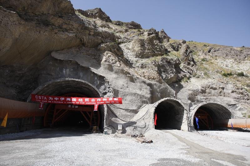 آیا پیمانکار ایرانی جای چینی‌ها در پروژه آزادراه تهران - شمال را می گیرد؟