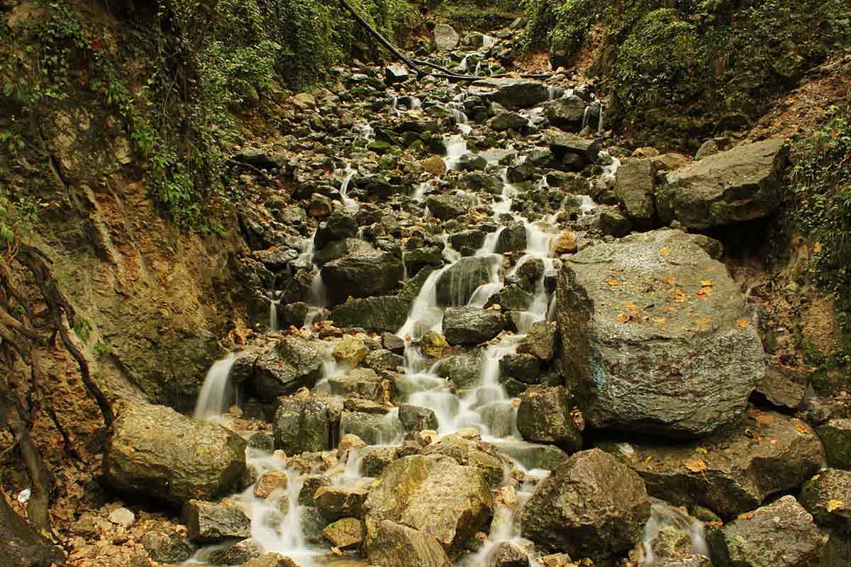 آبشار آب پری رویان مازندران، آبشاری متفاوت در ایران