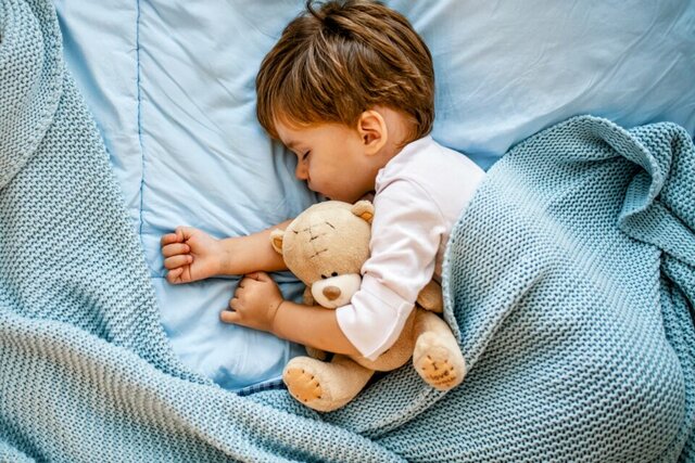 نور کم نیز خواب کودکان را مختل می‌کند