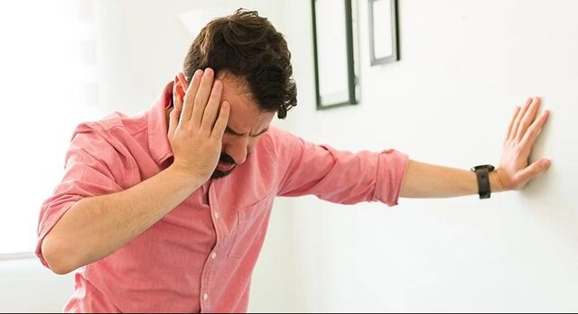 ۲ تمرین ساده برای کاهش سرگیجه هنگام ایستادن ۲ تمرین ساده برای کاهش سرگیجه هنگام ایستادن