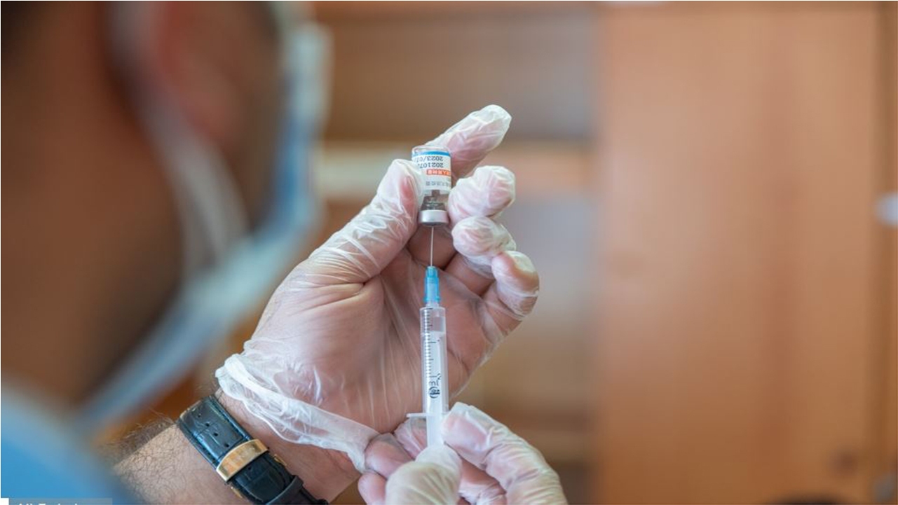 دز سوم واکسن کرونا در صورت ابتلا به امیکرون ۲ هفته بعد از بهبود تزریق شود