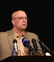 خیرین دانشجویان مستعد را بورسیه کنند