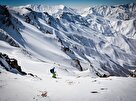 تجربه هیجان‌انگیز اسکی: از پیست‌های مرفه تا دسترسی عمومی در ایران